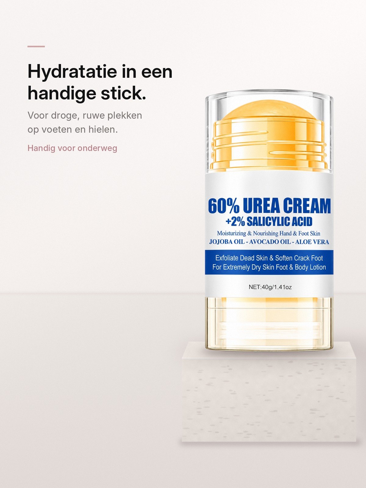 Hydraterende stick op een stenen sokkel